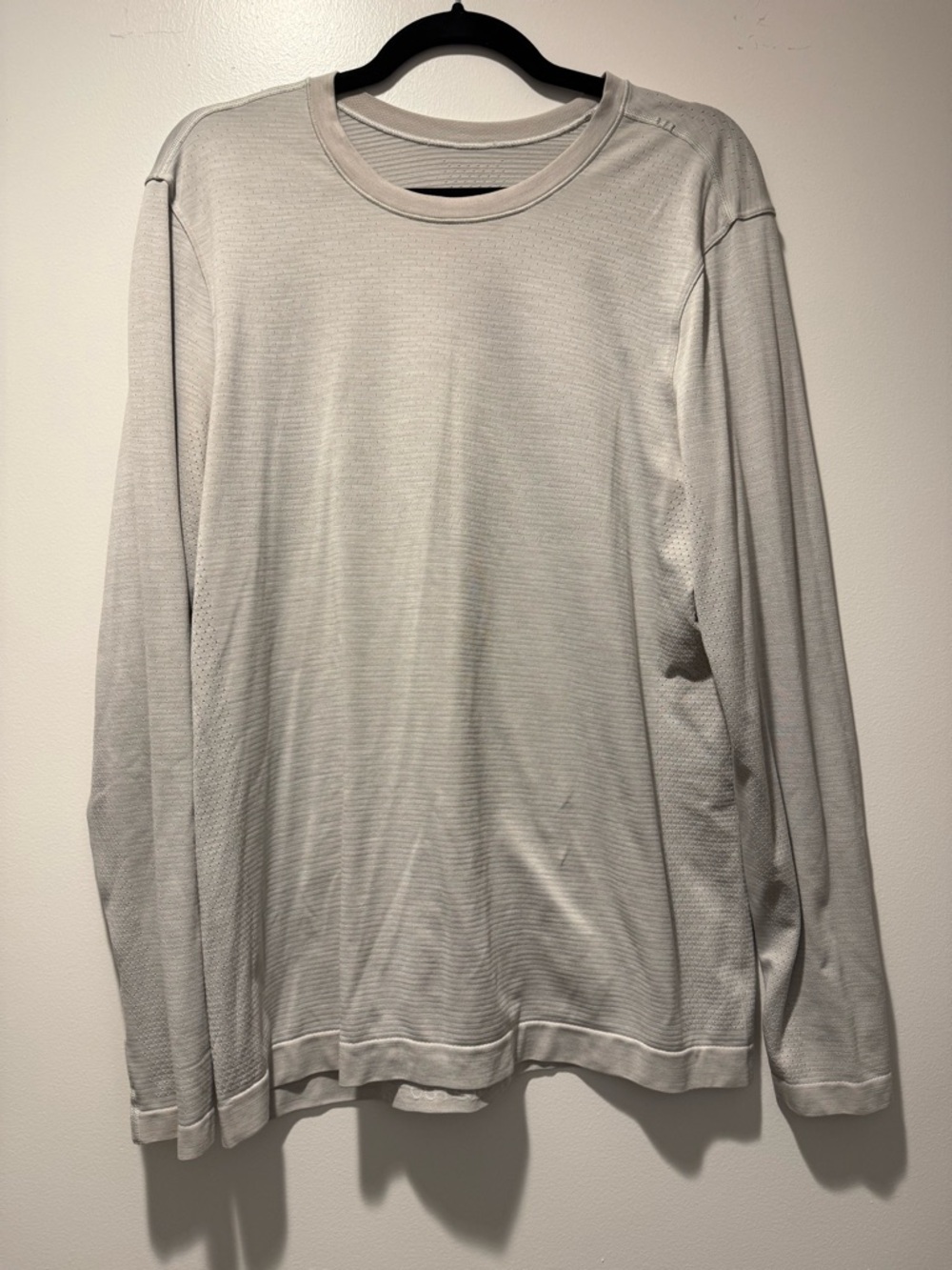 lululemon Men's Long-Sleeve Crew in Light Gray Size L